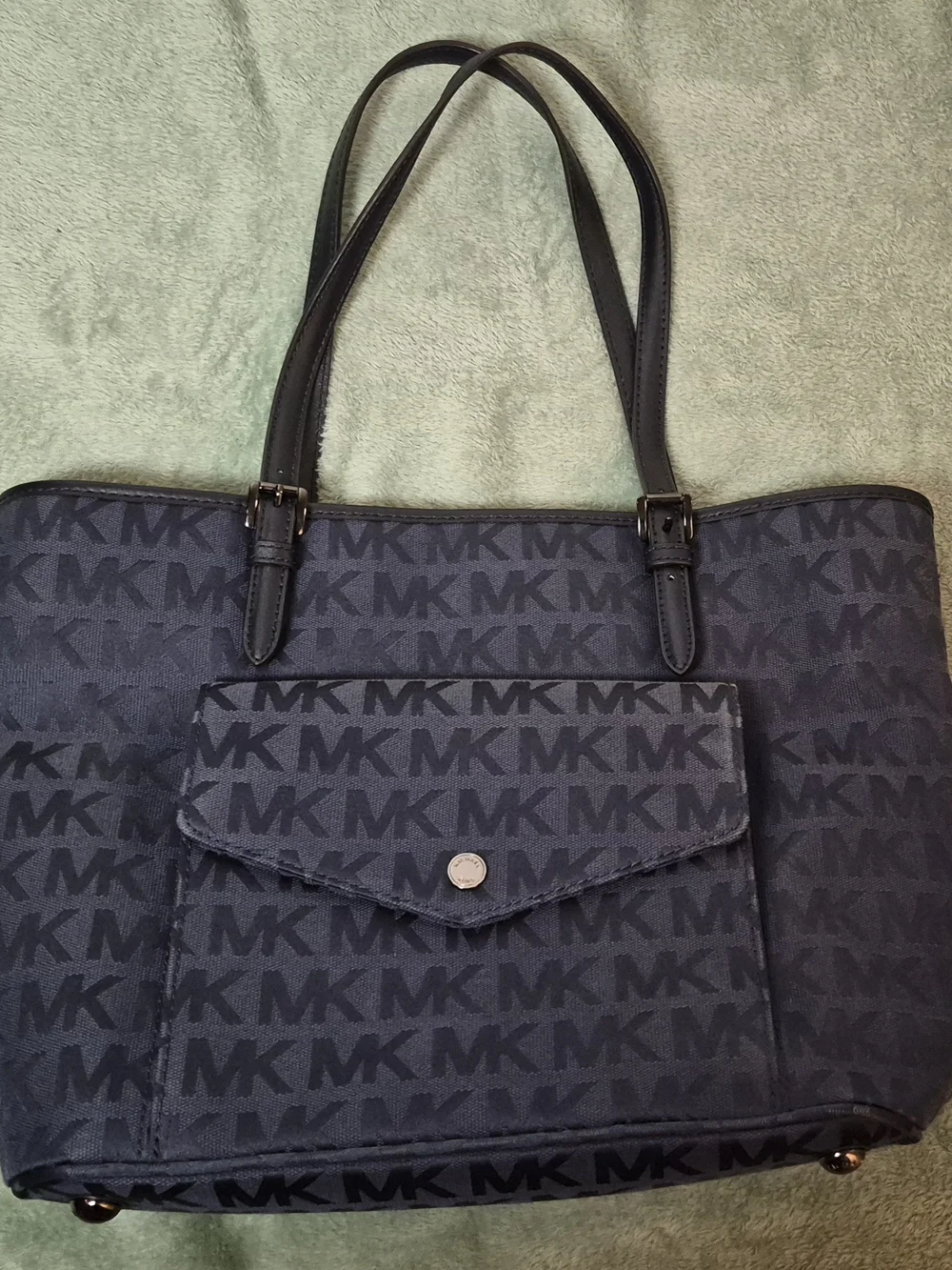 Michael Kors Jet Set MK Signature Tote In Navy Blue.